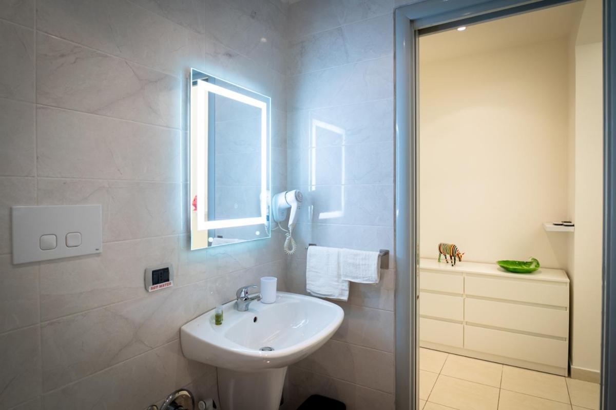 Appartement Antica Dimora Capruzzi à Bari Extérieur photo